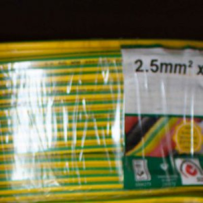 1.5mm.sq S/Core PVC Cable (Ref 6491X) G/yellow